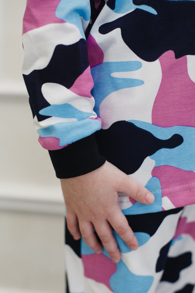 1a967a43-e196-4454-a484-0137aaae28e1