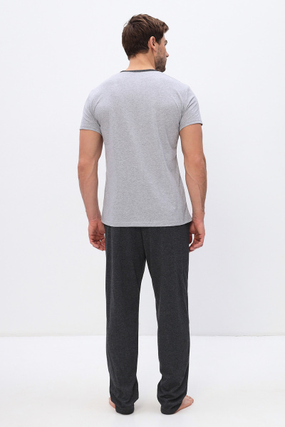 ffdfd51d-23f0-40b0-9e1f-07a05bfeb414