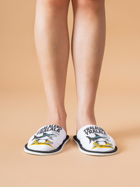 c8d9b610-e12c-4548-8910-e7e25f071a6e