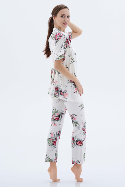 f7b1b6ff-7239-43c1-8f76-37742e930bdd